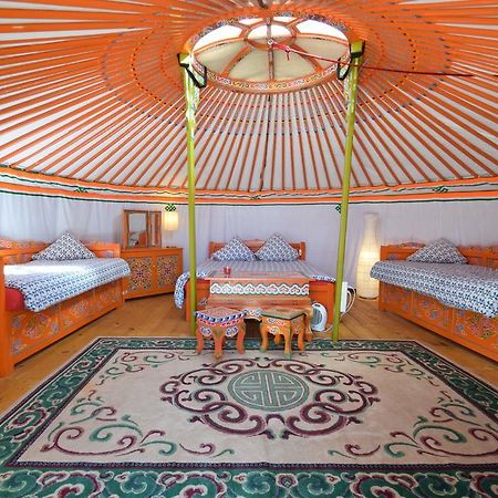 Yourte Nomade-Lodge Les Ecrennes Zewnętrze zdjęcie