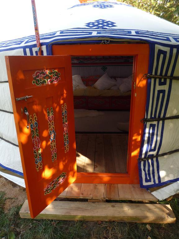 Yourte Nomade-Lodge Les Ecrennes Zewnętrze zdjęcie