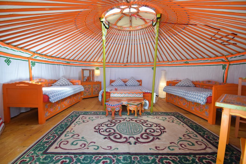 Yourte Nomade-Lodge Les Ecrennes Zewnętrze zdjęcie