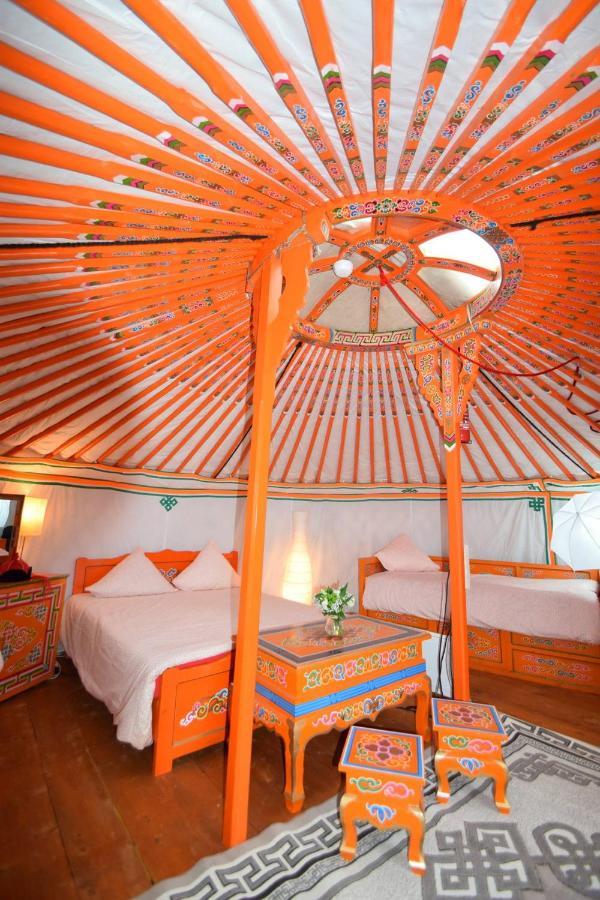 Yourte Nomade-Lodge Les Ecrennes Zewnętrze zdjęcie